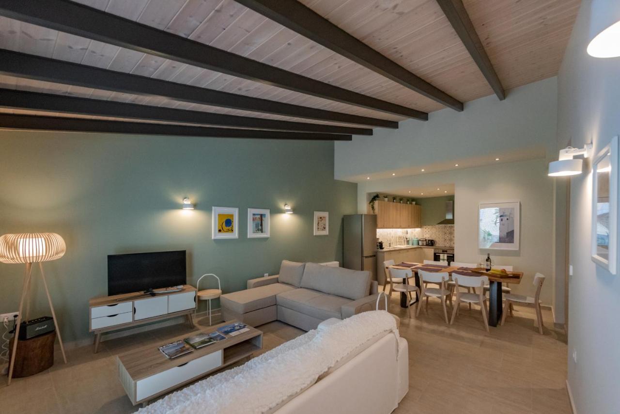 Linas Home - Kalamata Mediterranean Villas Exteriör bild